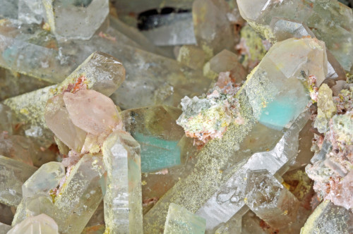 cristaux de quartz avec ajote (Messina Mine, Messina - Rpubliq